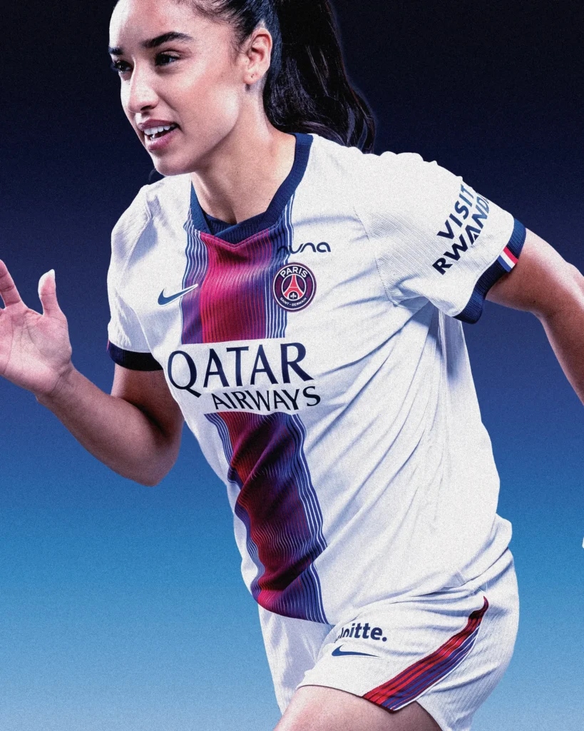 PSG's 26/27 away kit