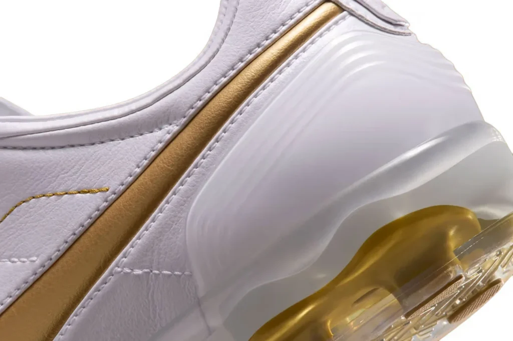 Nike Cryoshot Tiempo Legend R10: Ronaldinho’s Return