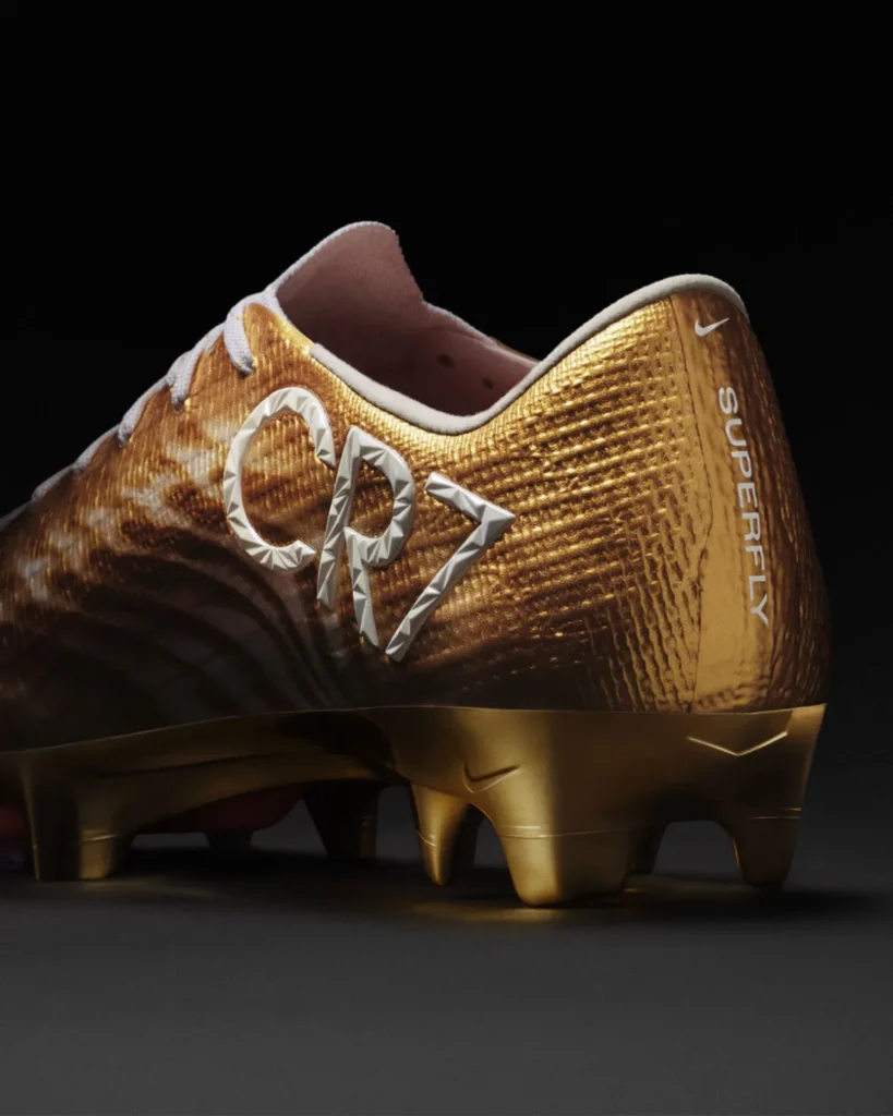 Nike Mercurial Superfly 11 CR7 Gold Scorpion