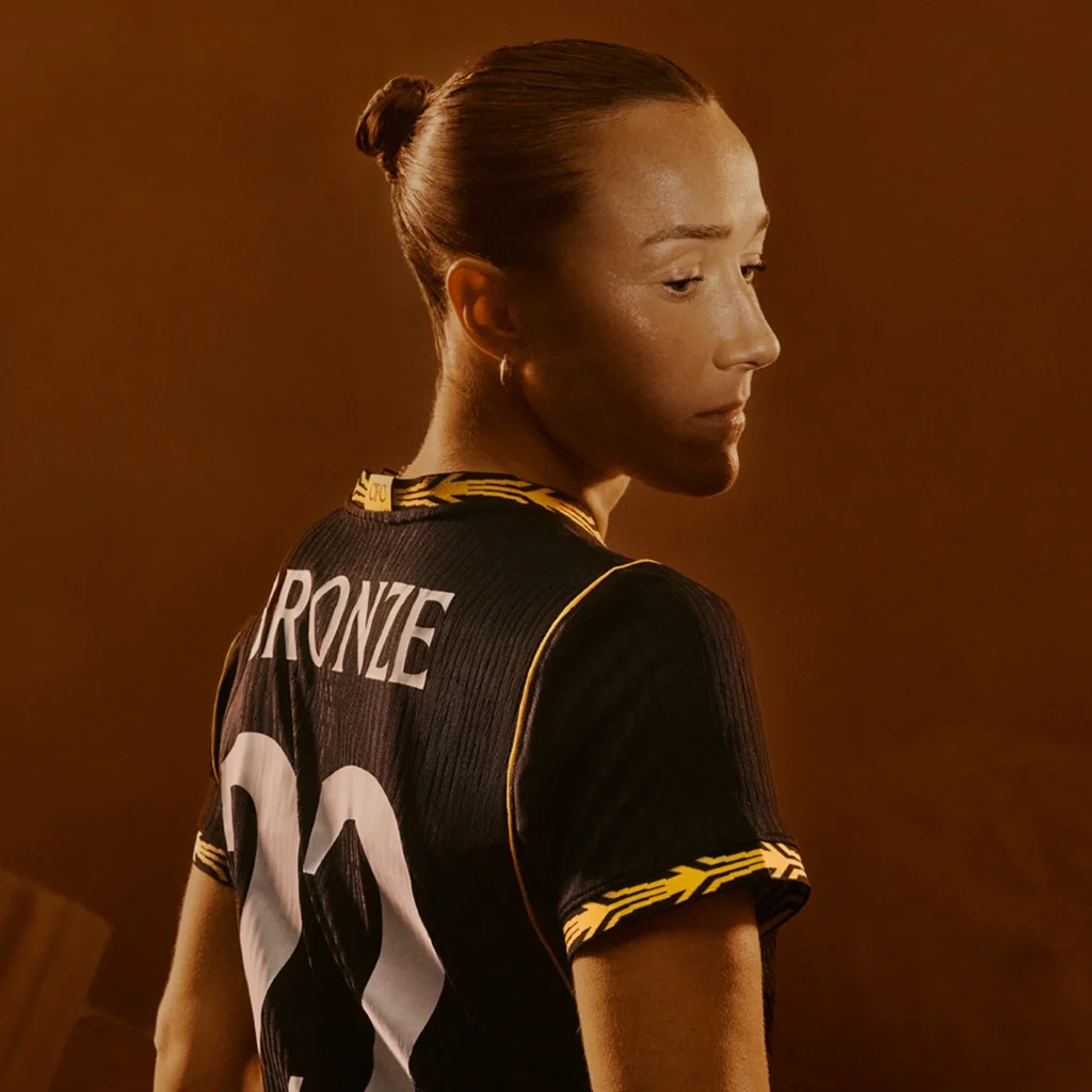where to buy the Chelsea black away kit 2026
