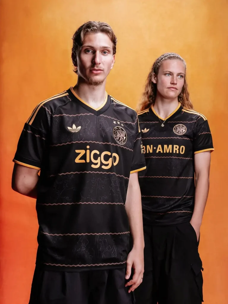 Ajax 26/27 away kit