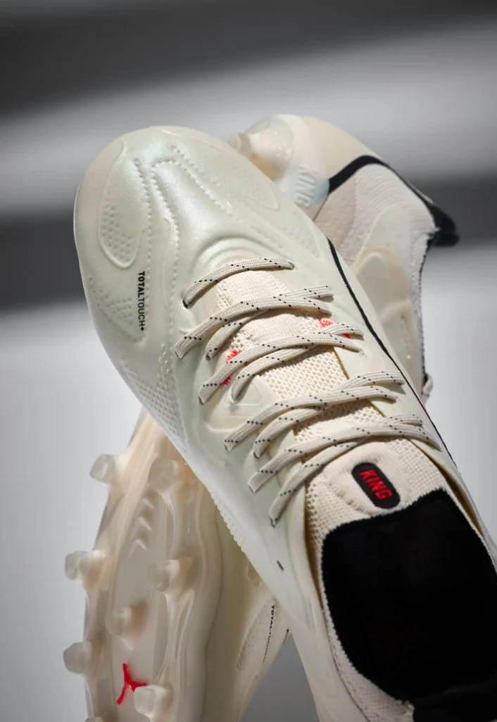 PUMA laceless ULTRA speed boot