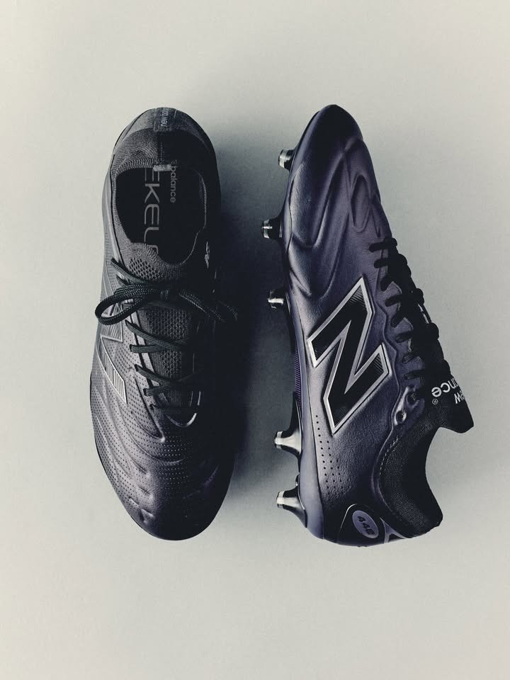 New Balance Blackout Pack