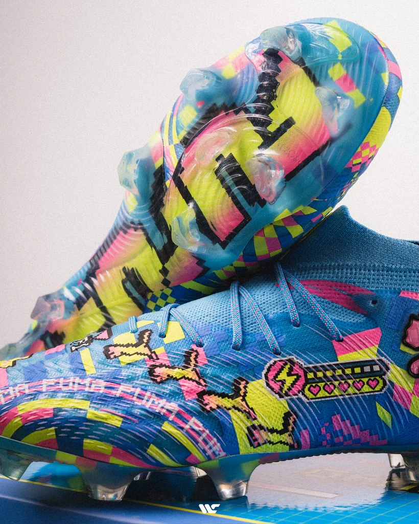 8-bit football boots
